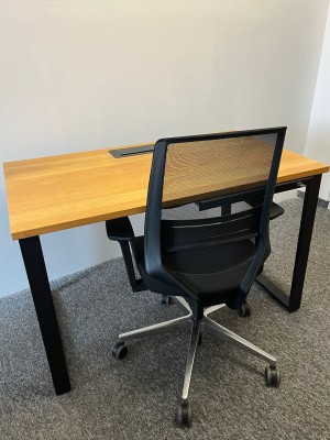 Biurko drewniane z mediaportem - dąb lity | 120×70 cm | OUTLET