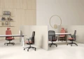 nowoczesne-wyposazenie-biura-open-space-fotele-biurowe-time-black-ergonomiczne-stanowiska-pracy-zespolowej.webp